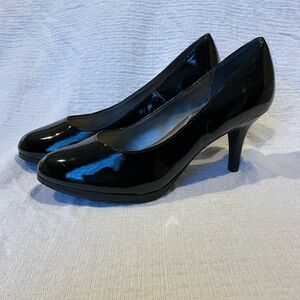 🖤 Kelly & Katie Black Patent Leather 3” Heels Pumps - 8 Wide